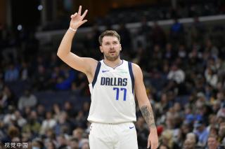 表现出谨慎 表现出谨慎