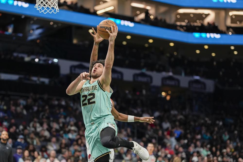 其背后是一 其背后是一