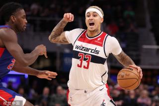 打对方球员 打对方球员