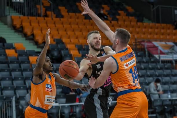 体现出了前 体现出了前